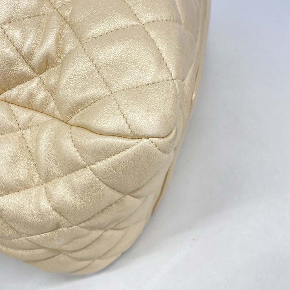 CHANEL Gold Leather Tote Bag - Picture 6 of 9